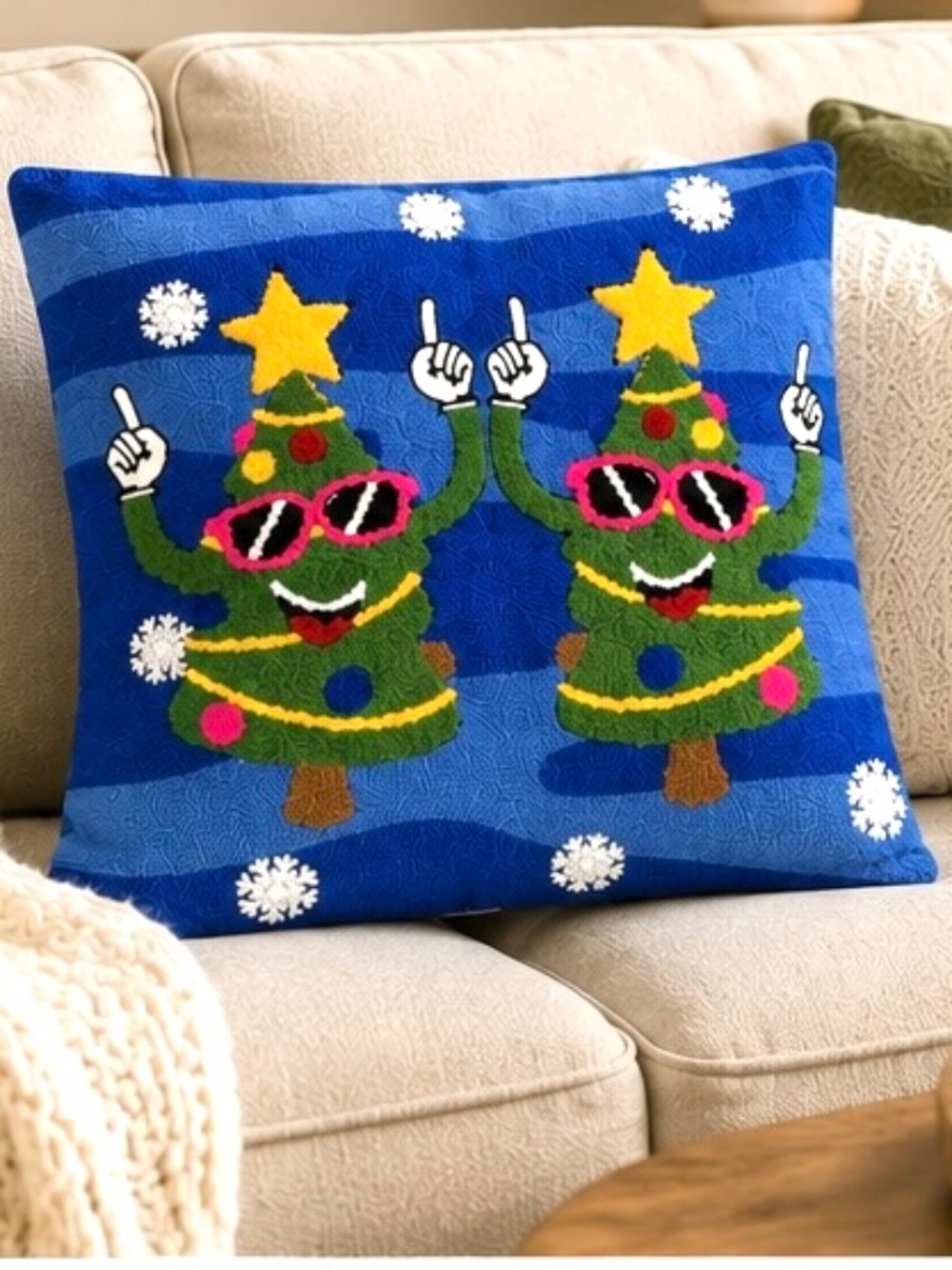 Christmas pillow cover handmade ALLYSHEER 100% cotton funky trees dancing NWOT